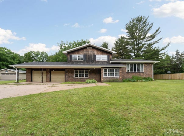 188 Sunset, Negaunee, MI 49866
