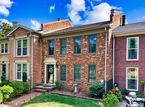 9538 Wessex Pl, Louisville, KY 40222