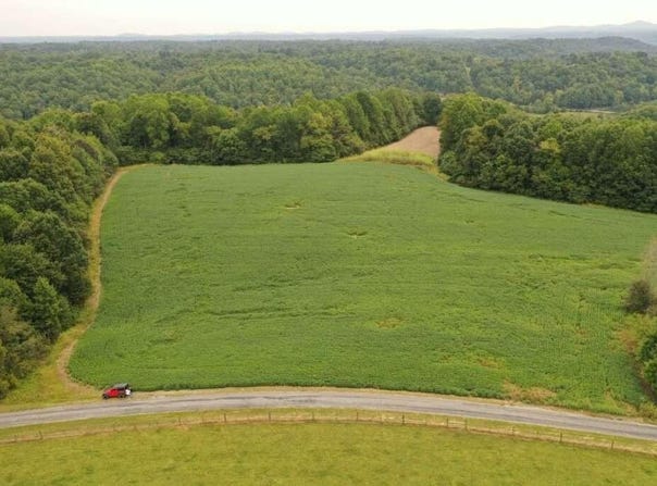 1235 Ewing Ridge Road, Dunnville, KY 42528