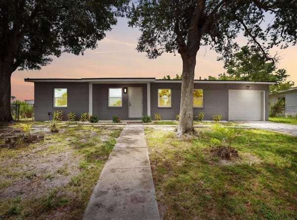 3132 CRESTWOOD DRIVE, PORT CHARLOTTE, FL 33952