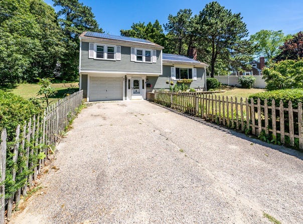 38 Autumn Drive, South Yarmouth, MA 02664