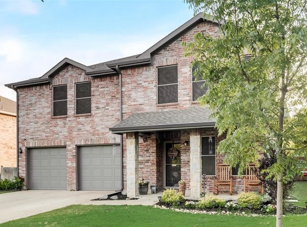 905 John Kennedy Drive, Saginaw, TX 76179