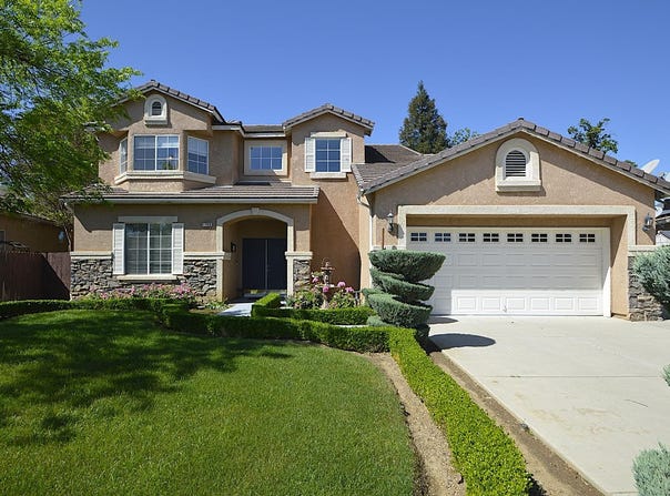 1756 N Holly Avenue, Clovis, CA 93619