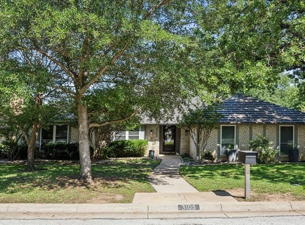 3105 Greenbrook Drive, Arlington, TX 76016
