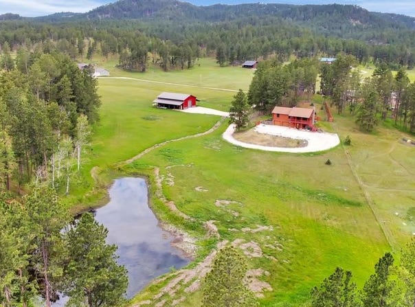 11821 Diamond Road, Custer, SD 57730