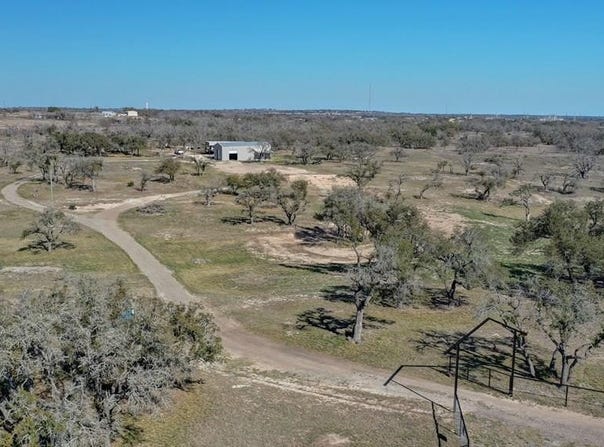 200 Mosel Rd, Harper, TX 78631