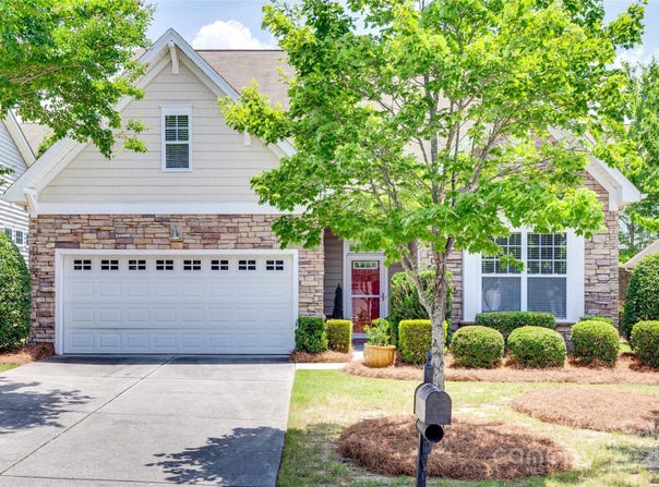 1033 Knob Creek Lane, Tega Cay, SC 29708
