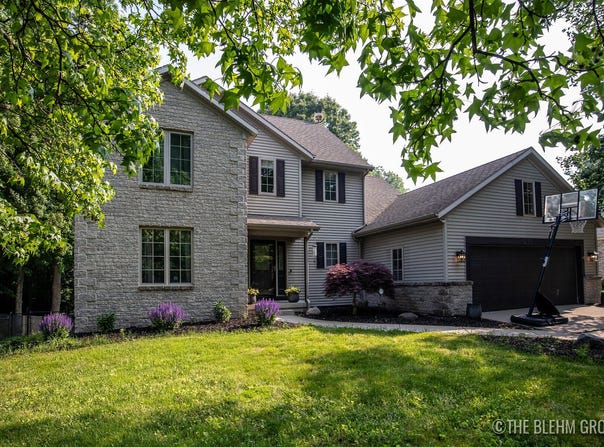 2567 Golfbury Drive SW, Wyoming, MI 49519