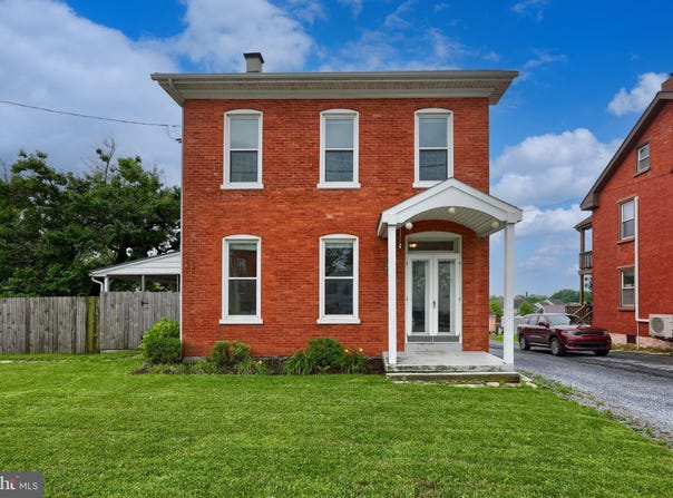 3156 LINCOLN HIGHWAY E, PARADISE, PA 17562