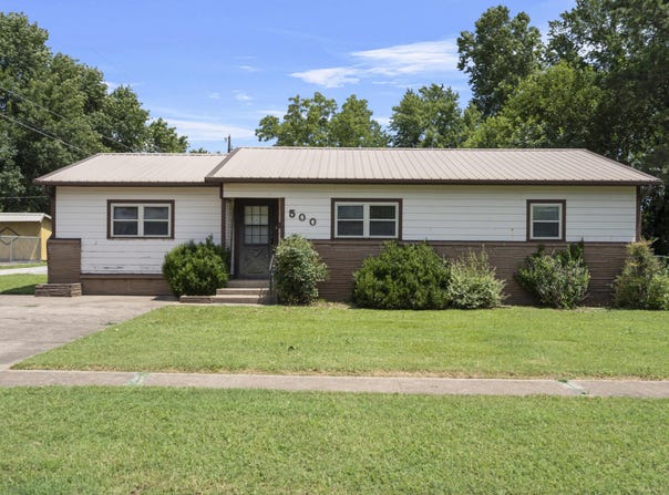 500 W Clyde Avenue, Vinita, OK 74301