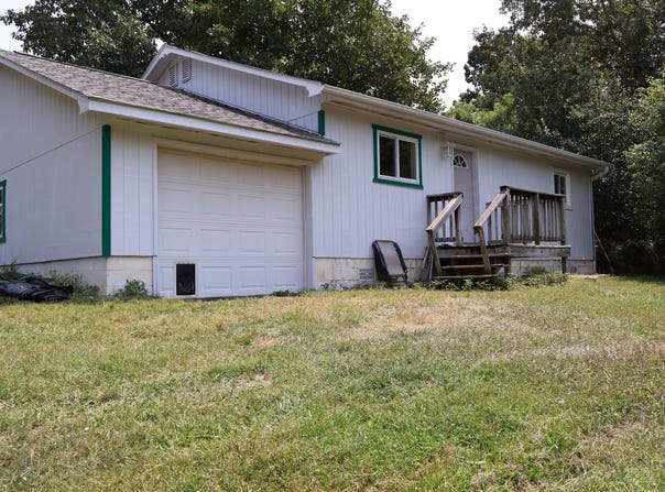 3987 County Road 2350, Pomona, MO 65789