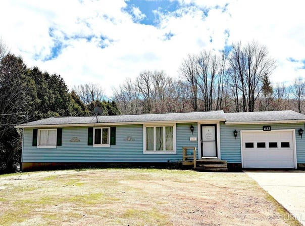 623 County Road, Negaunee, MI 49866