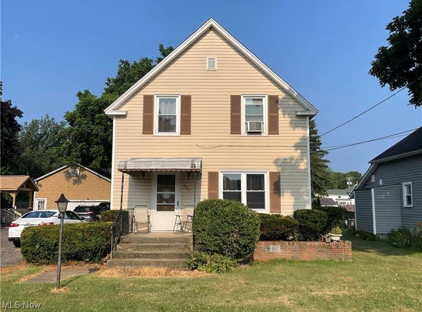 397 S Amboy Road, Conneaut, OH 44030
