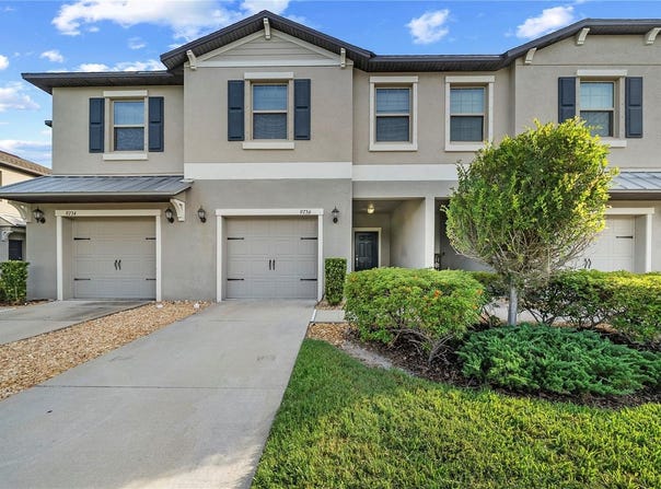 9736 PEMBROOKE PINES DRIVE, SUN CITY CENTER, FL 33573