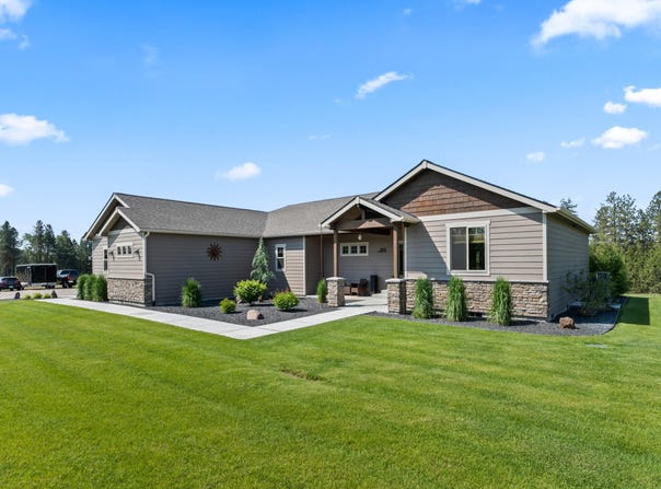 31914 ZANDER LN, CHATTAROY, WA 99003