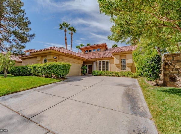 8199 Pinnacle Peak Avenue, Las Vegas, NV 89113
