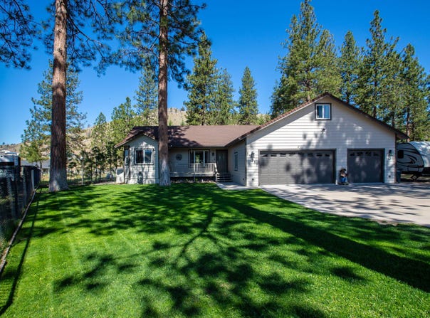 17417 Possum Way, Weed, CA 96094