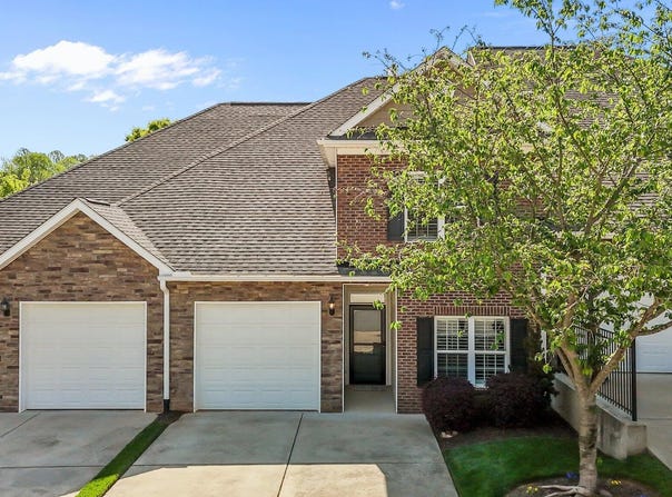 638 Village Lake Drive, Mebane, NC 27302