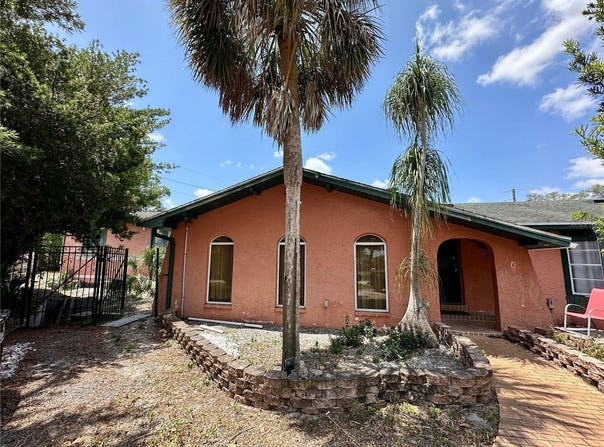 300 BROADVIEW AVENUE, ALTAMONTE SPRINGS, FL 32701
