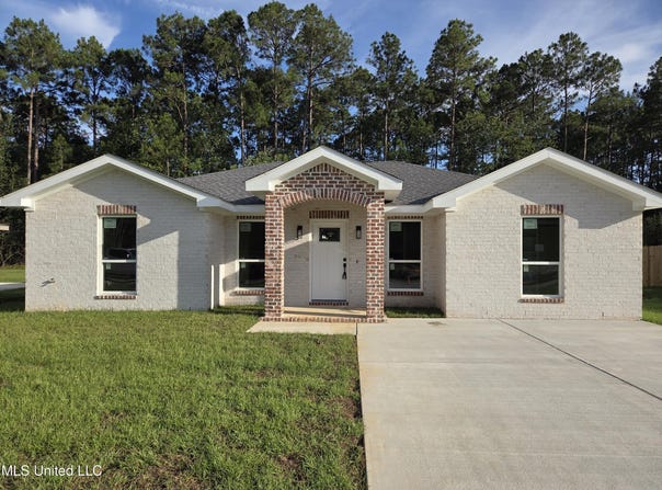 3412 Raintree Drive, Gautier, MS 39553