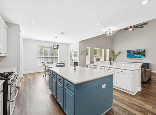 10396 Whispering Pines Drive, Frisco, TX 75033