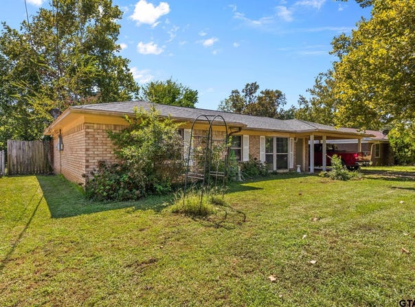 309 Henderson, Mt Pleasant, TX 75455