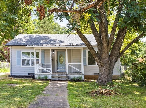 1108 W Hanna Street, Denison, TX 75020