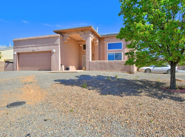 2524 Manzano Loop NE, Rio Rancho, NM 87144