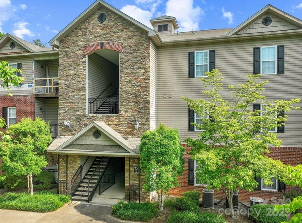 435 Appeldoorn Circle, Asheville, NC 28803