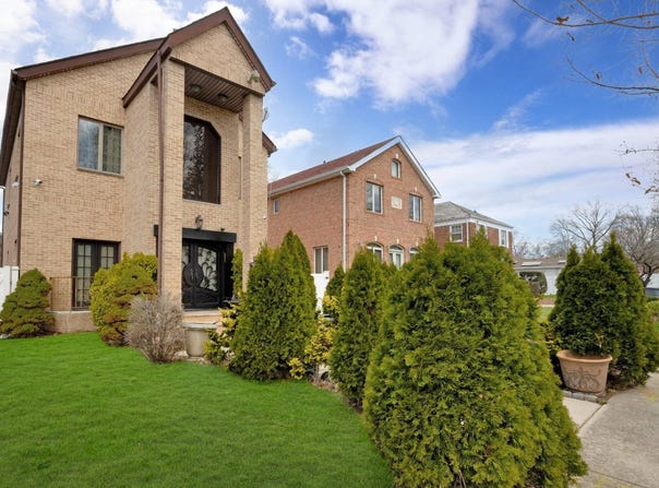 186-31 Radnor Road, Jamaica Estates, NY 11432