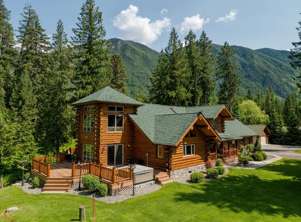421 Swanson Lodge Road, Troy, MT 59935