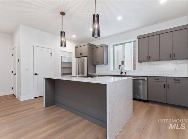 1671 W Burlison Lane, Boise, ID 83705