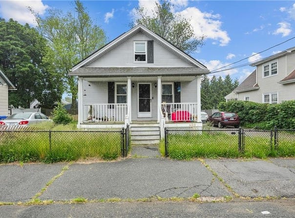 133 Hanover Avenue, Pawtucket, RI 02861