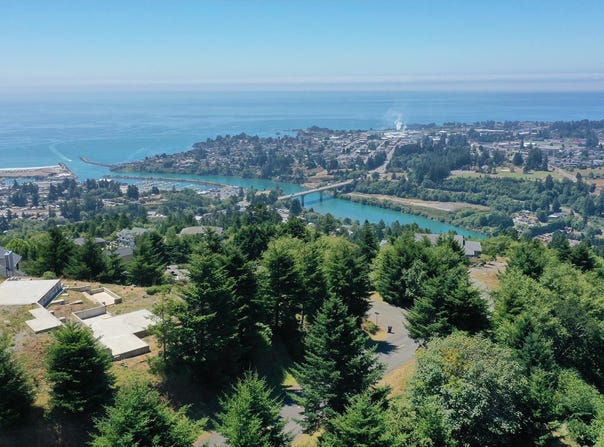 98013 CROWN TERRACE Rd, Brookings, OR 97415