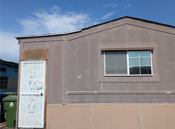 900 E Denni Street, Wilmington, CA 90744