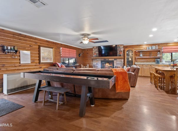 3004 Pinewood Drive, Overgaard, AZ 85933