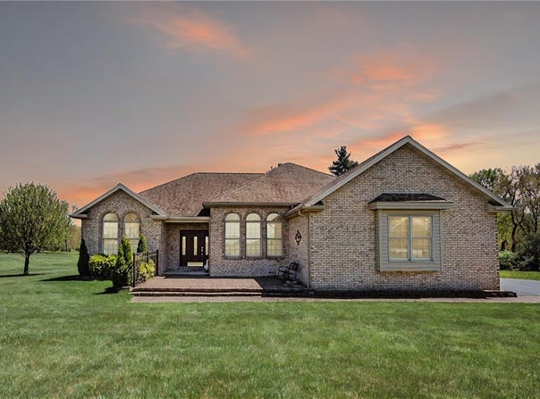 85 Bennett Dr, White Twp, PA 15701