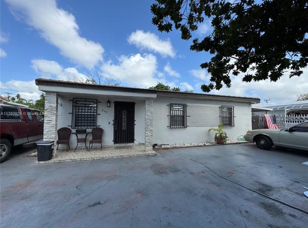 825 E 9th Ln, Hialeah, FL 33010