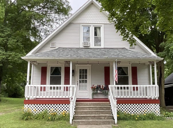 126 East Street, Olivet, MI 49076