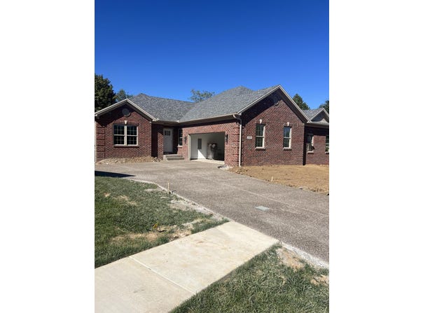 1111 Leawood Drive, Frankfort, KY 40601