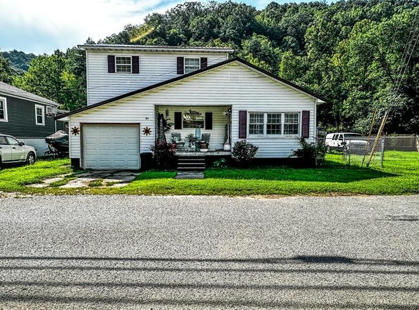 31 Jerry Bottom, Huddy, KY 41535