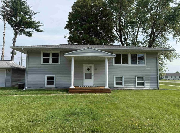 875 E Holiday Drive, Beloit, WI 53511