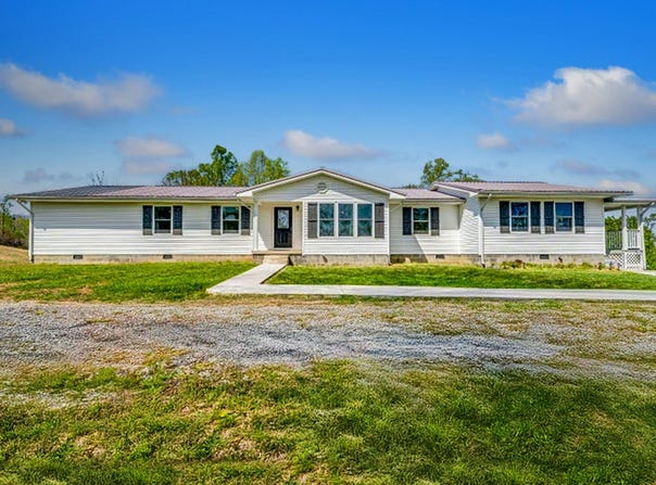 338 County Line Road, Harrogate, TN 37752