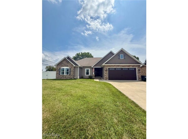 2410 N Wooster Avenue, Dover, OH 44622
