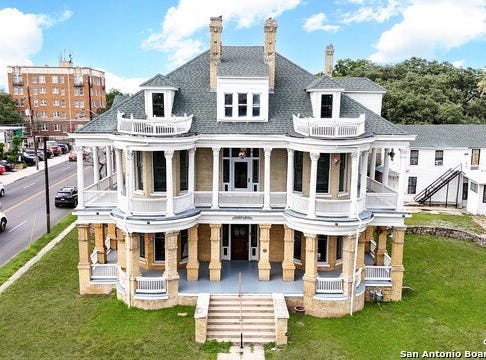 339 W Woodlawn Avenue, San Antonio, TX 78212-3312