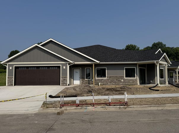 4001 Gabrielle Way, Onalaska, WI 54650