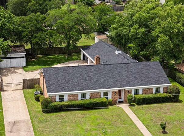 1901 Livingston, Longview, TX 75601