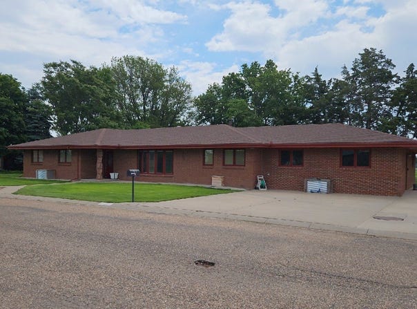 1009 E 11th Street, Goodland, KS 67735