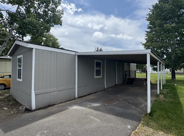 526 NW 17th Street, Redmond, OR 97756