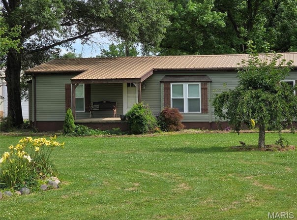 402 Il Route 143, Pocahontas, IL 62275